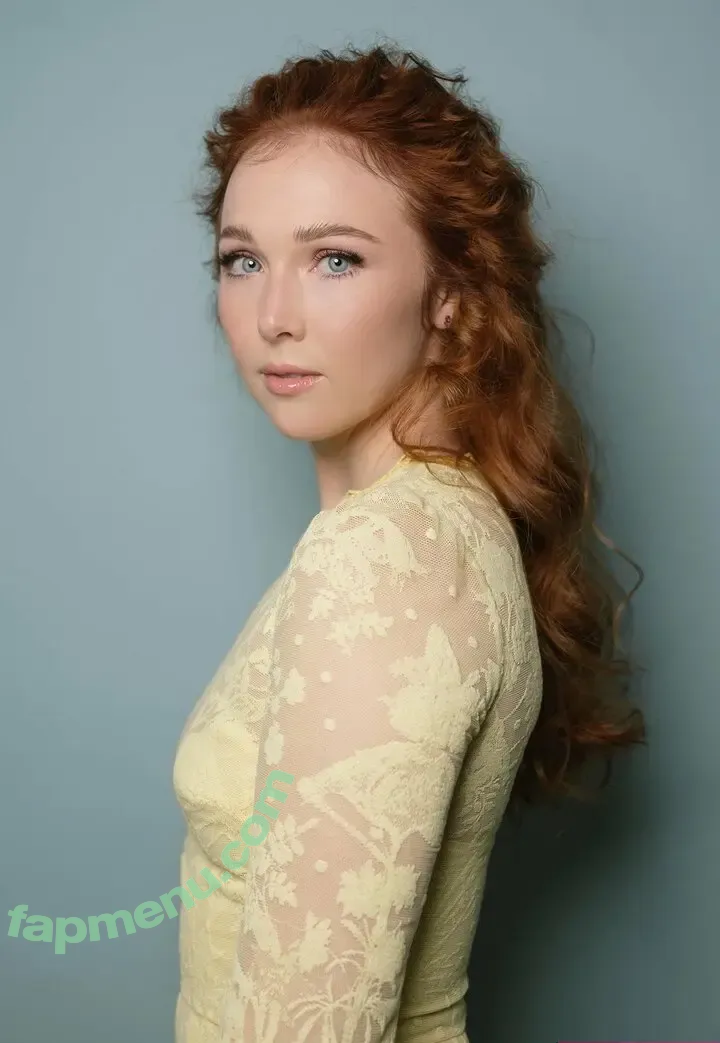 Molly Quinn nude photo #0156 (mollycaitlynquinn)