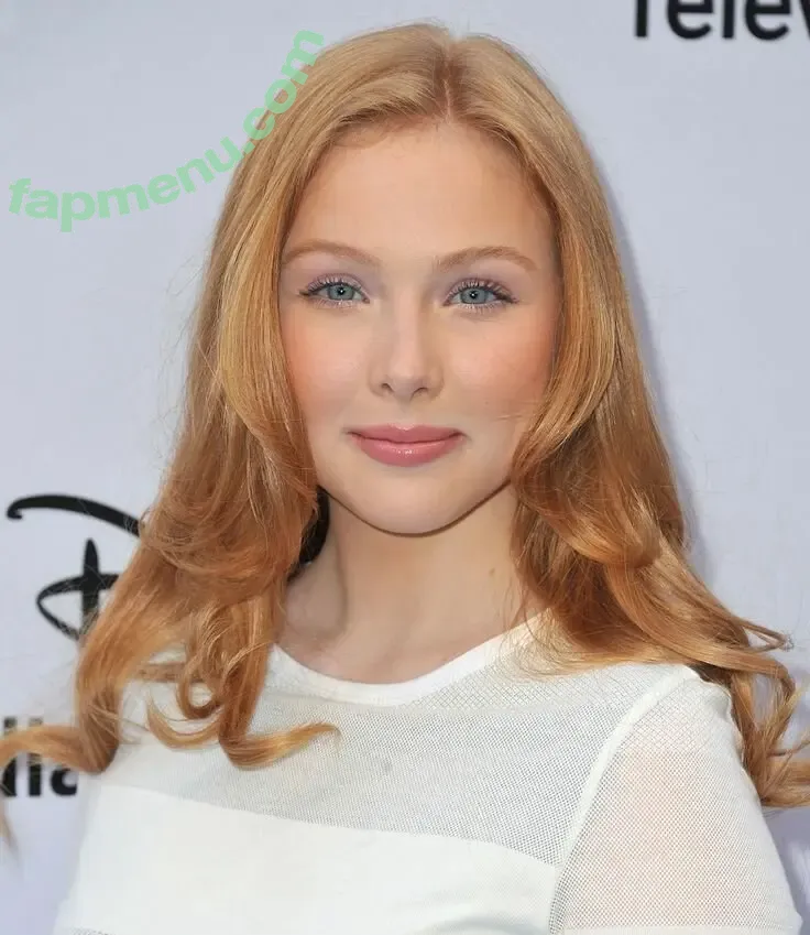 Molly Quinn nude photo #0159 (lassmolly / mollycaitlynquinn)