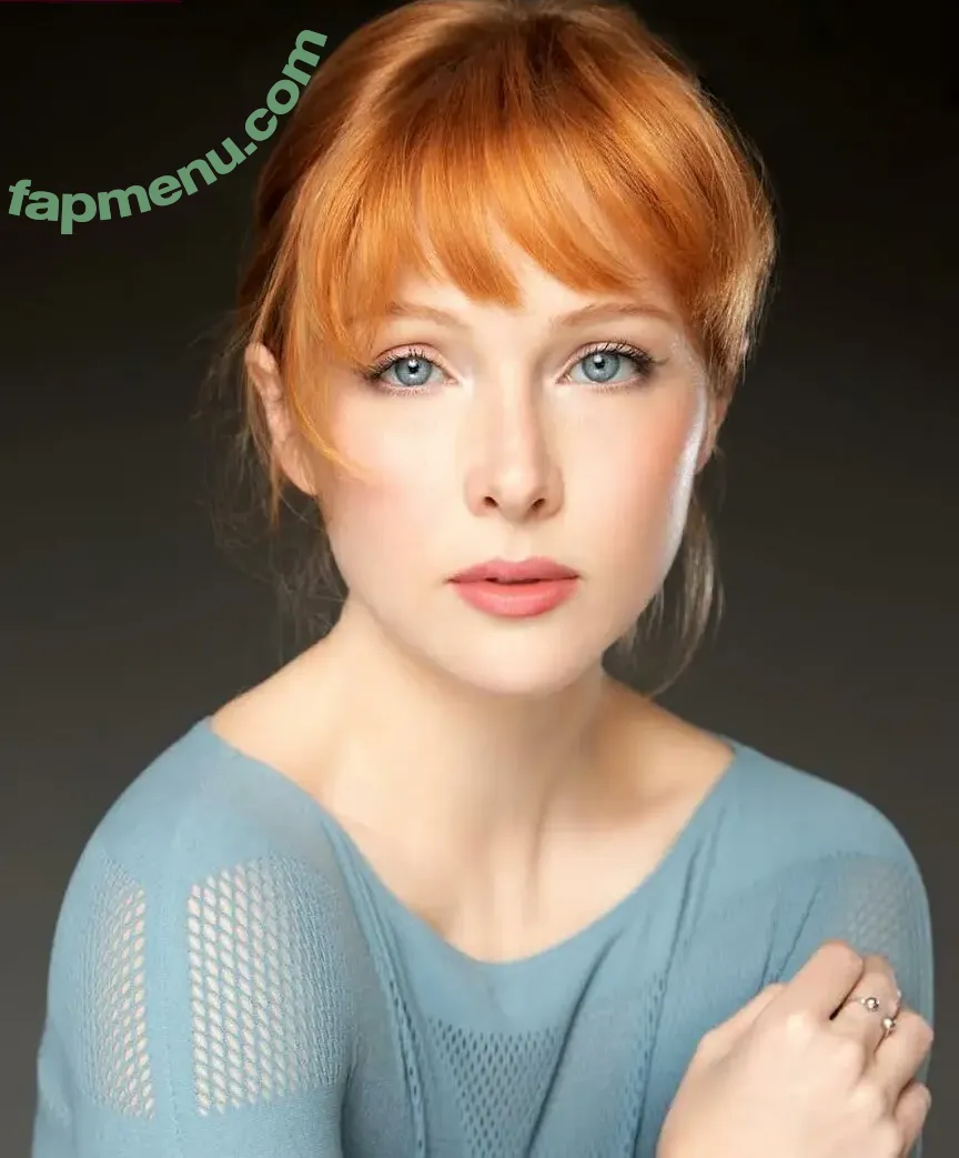 Molly Quinn nude photo #0183 (lassmolly / mollycaitlynquinn)