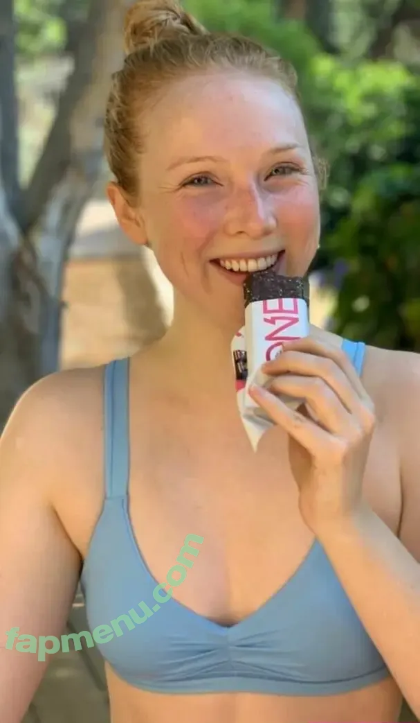 Molly Quinn nude photo #0186 (lassmolly / mollycaitlynquinn)