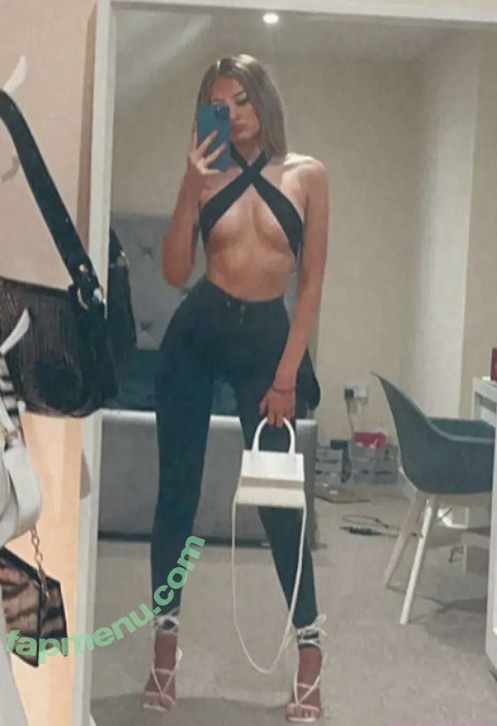 Molly Quirke nude photo #0009 (mollyquirke)