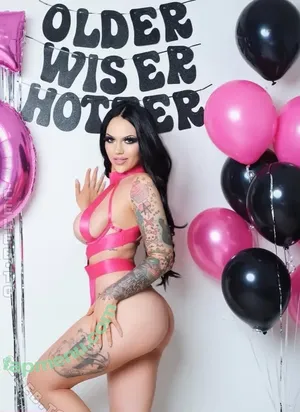 Molly Rennick / molly.rennick / mollyrennick / mollyrennickldg / posts nude photo #0079