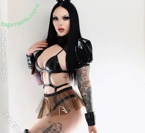 Molly Rennick / molly.rennick / mollyrennick / mollyrennickldg / posts nude photo #0084