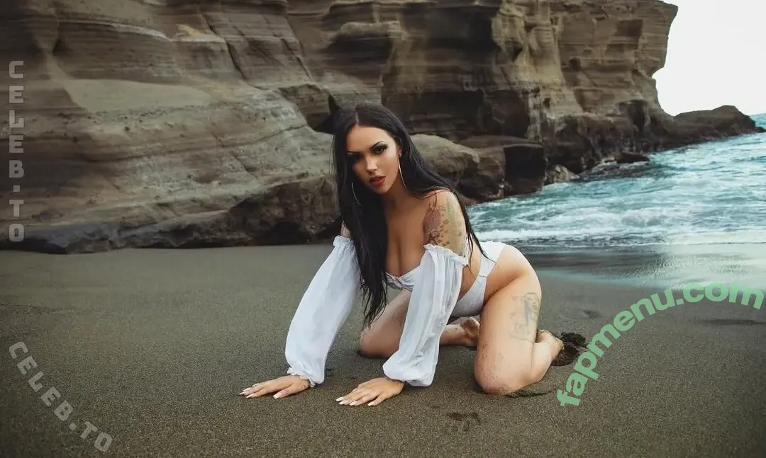 Molly Rennick nude photo #0097 (molly.rennick / mollyrennick / mollyrennickldg / posts)