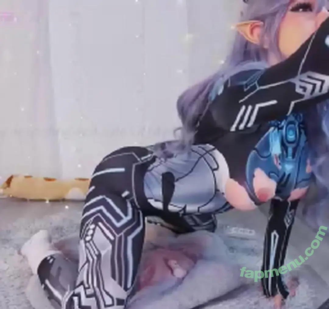 Mollyflwers nude photo #0398 (mollychan / mollyflower)