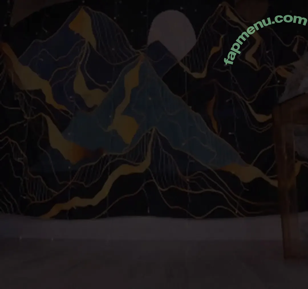 Mollyflwers nude photo #0444 (mollychan / mollyflower)