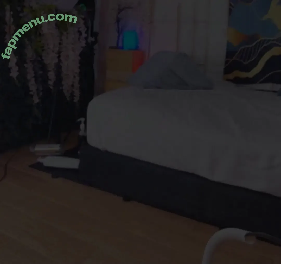 Mollyflwers nude photo #0450 (mollychan / mollyflower)