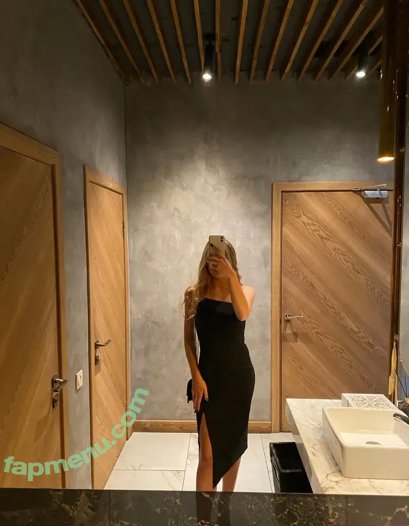 mollyhartx nude photo #0006 (mollyhartx)