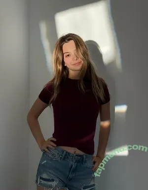 mollylittlexxx / maybemollyyy nude photo #0133