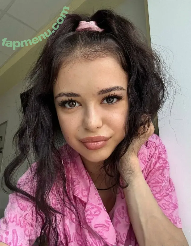 mollylo nude photo #0276 (mollylo93)