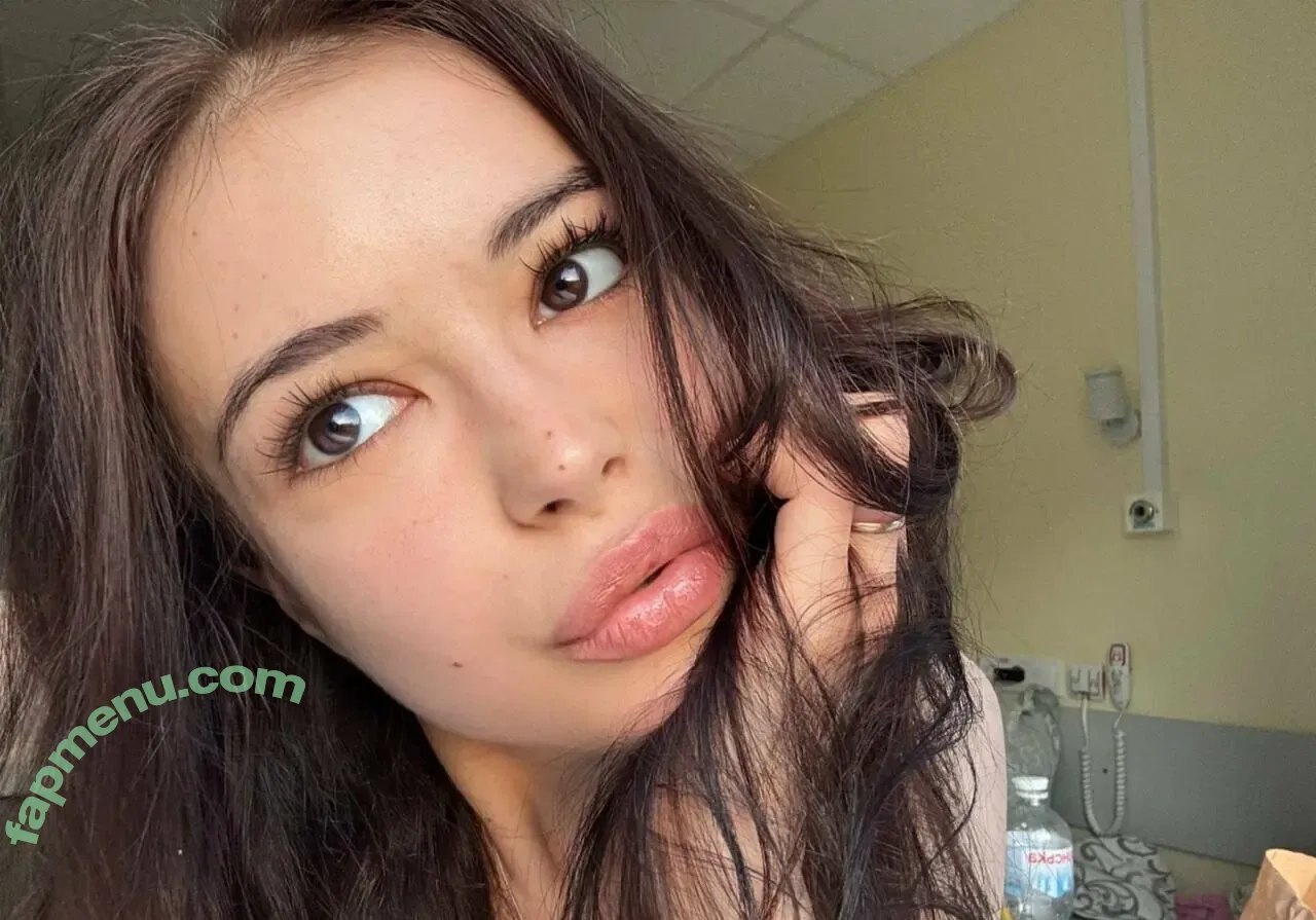 mollylo nude photo #0281 (mollylo93)