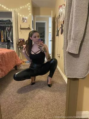 mollymaeve / mollymaeve_ / smtten_kitten nude photo #0035