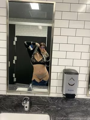 mollymaeve / mollymaeve_ / smtten_kitten nude photo #0039