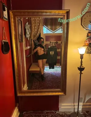 mollymaeve / mollymaeve_ / smtten_kitten nude photo #0578