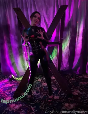 mollymaeve / mollymaeve_ / smtten_kitten nude photo #0613