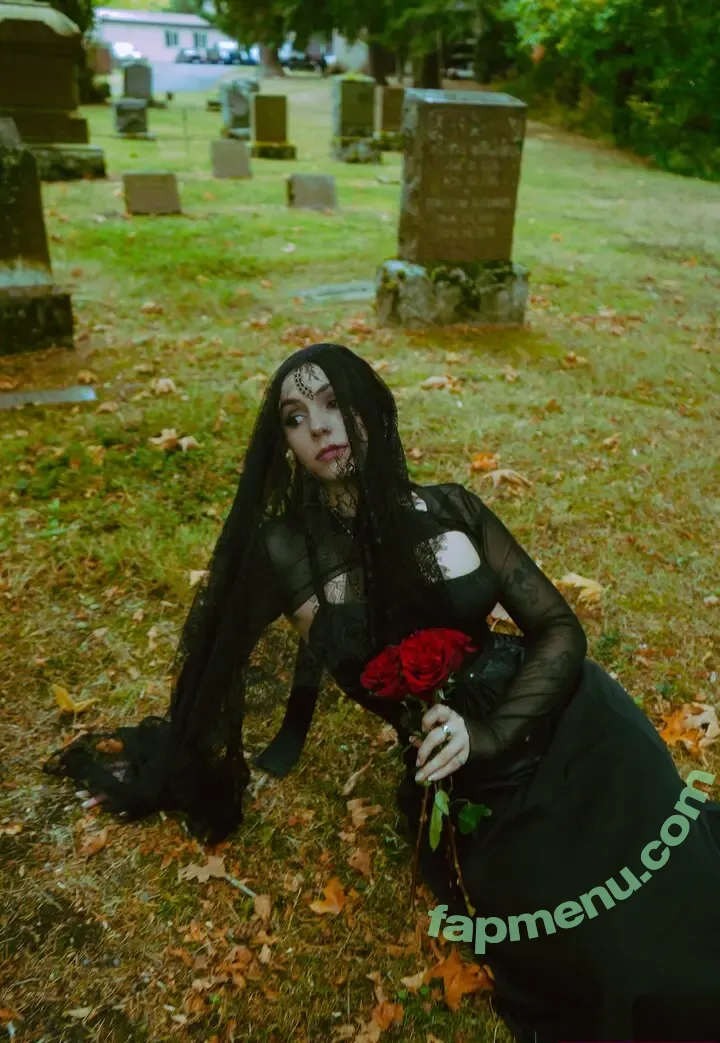 mollymaeve nude photo #0601 (mollymaeve_ / smtten_kitten)