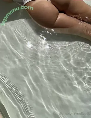 mollypills / hornyhiking nude photo #0153