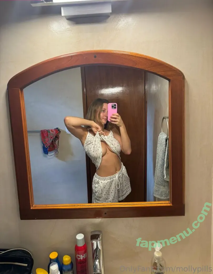 mollypills nude photo #0088 (hornyhiking)