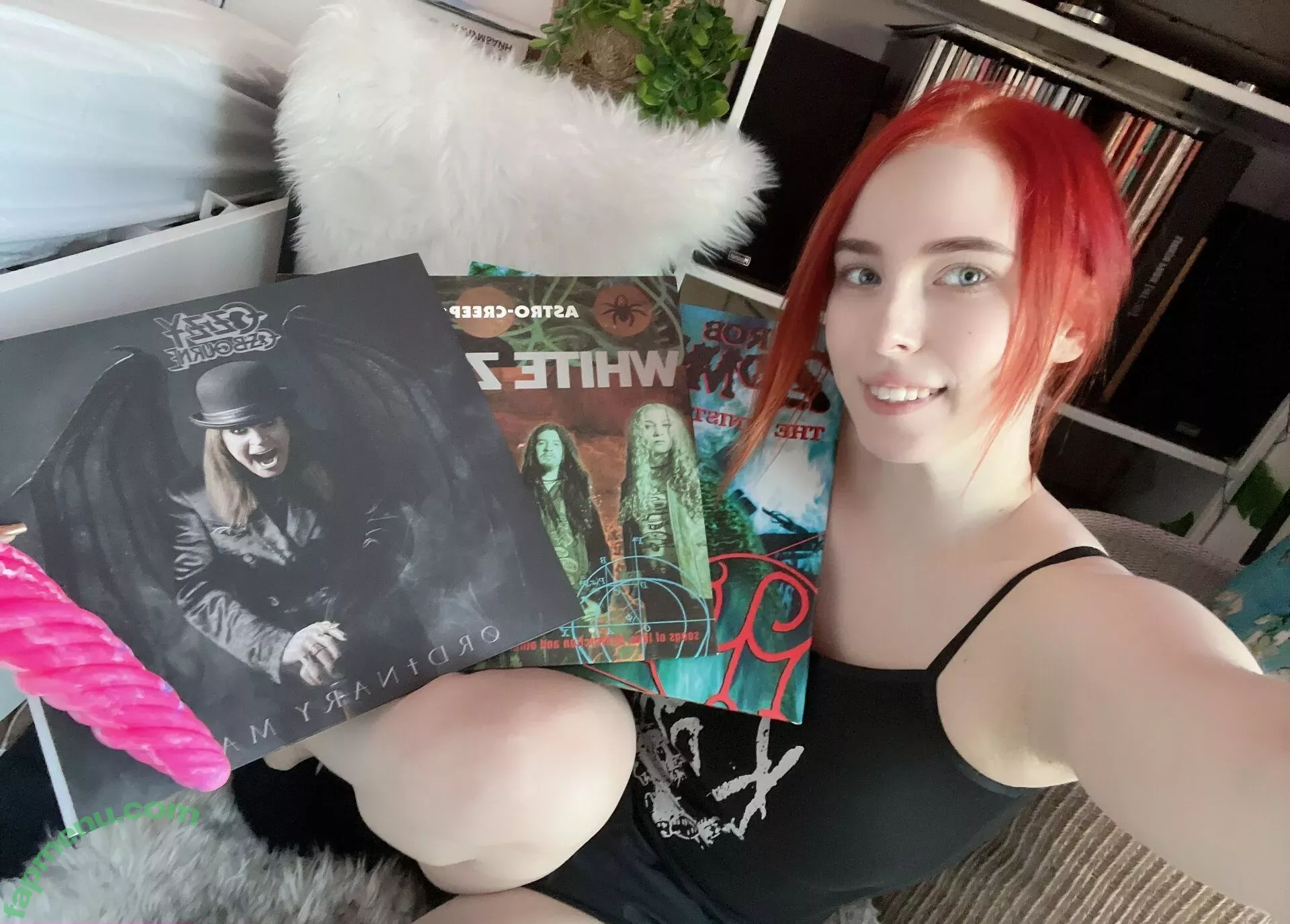 MollyRedWolf nude photo #1611 (MollyRebbit / mollyredwolf_ph)