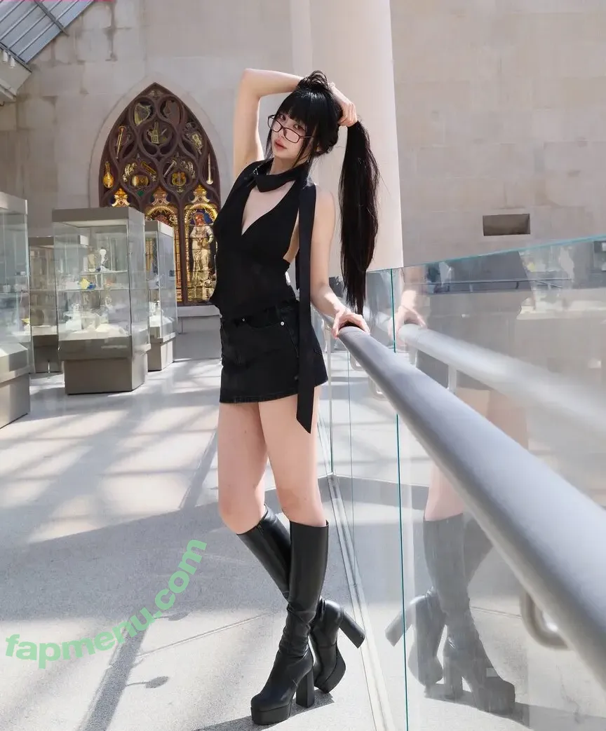 mollyshen nude photo #0085 (mo11yshen / sherryshen)