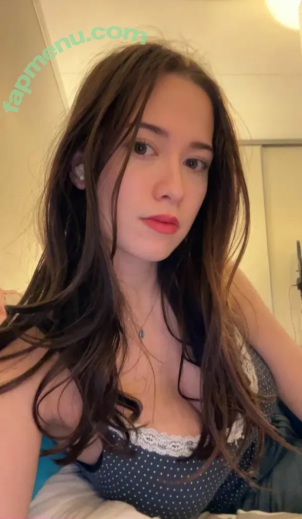 Mollyswes nude photo #0052 (molzzan)