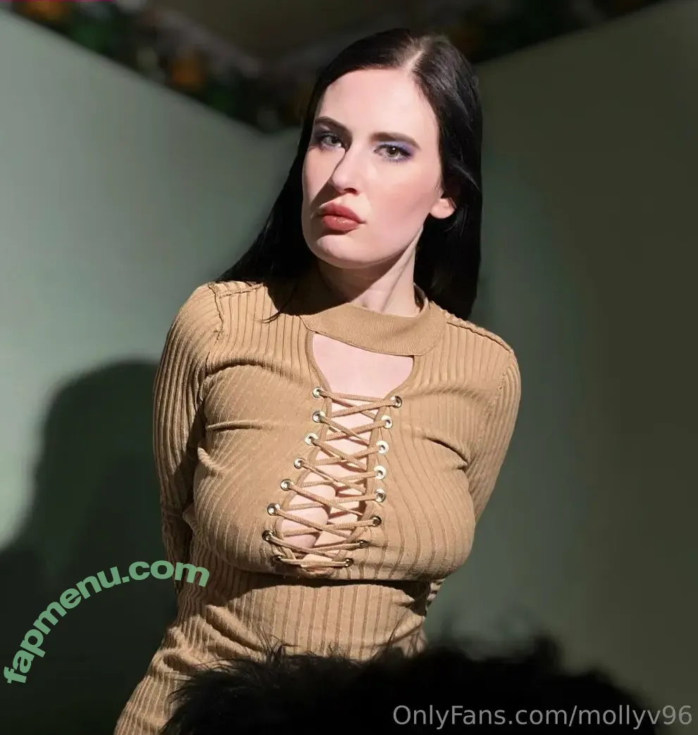 mollyv96 nude photo #0019 (mememewut)