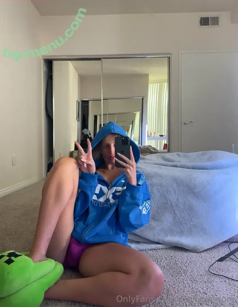mollyxmoore nude photo #0060 (molly.moore)