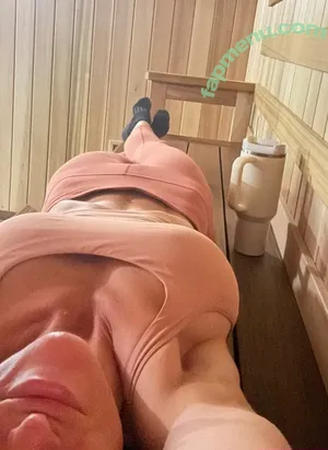 mombod81 / hotmombod81 nude photo #0036