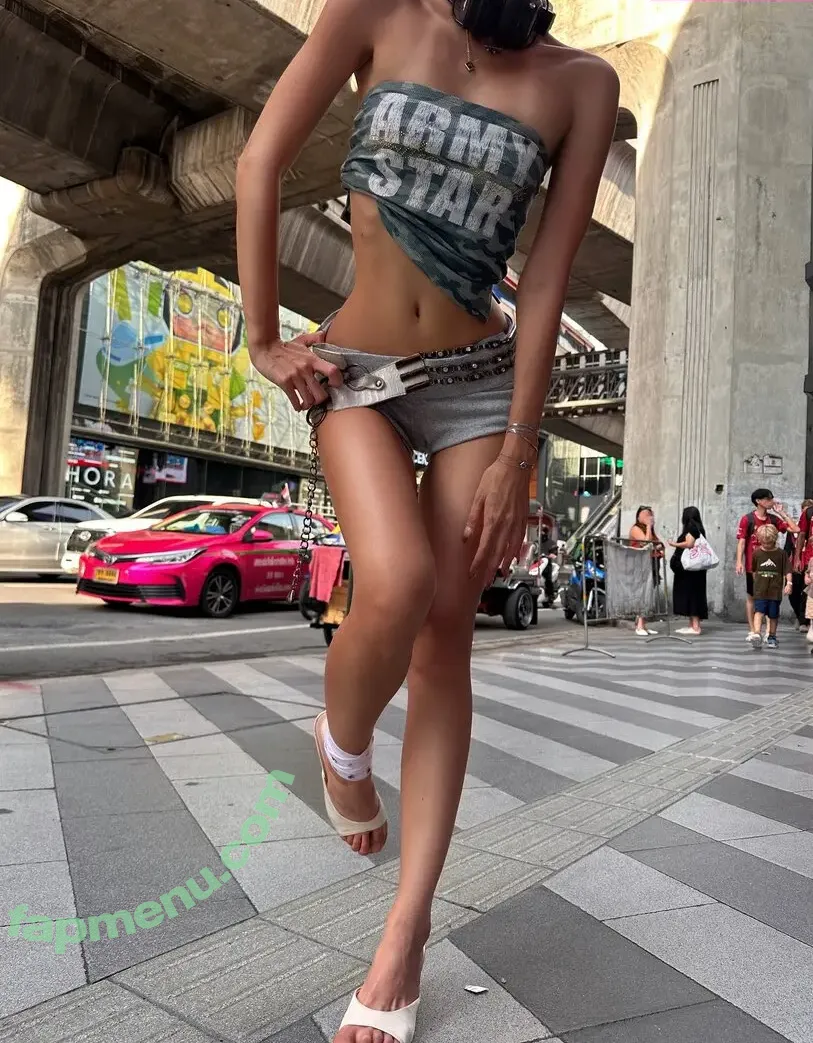 momeam nude photo #0004 (momeam)