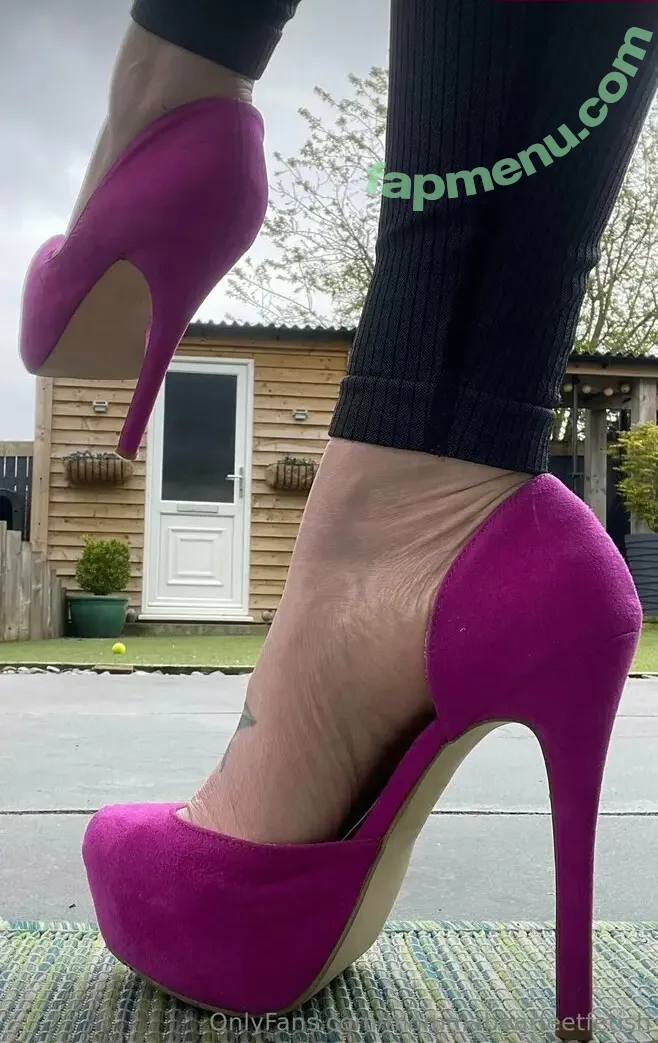 mommabearfeetfetish nude photo #0020 (mommabearfeetfetish)