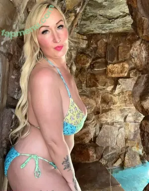 mommablondebombshell / mommabombshelltv nude photo #0002