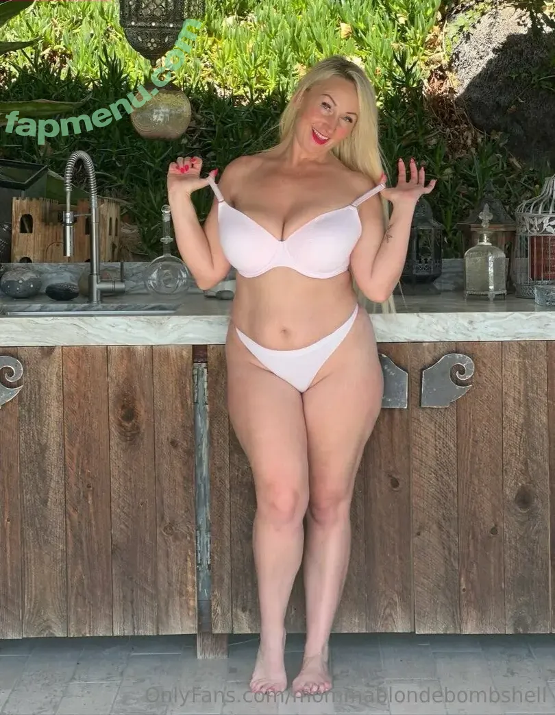 mommablondebombshell nude photo #0072 (mommabombshelltv)