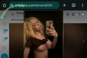 Mommmyrosey552 / mommyy_rose / roseymummy nude photo #0003