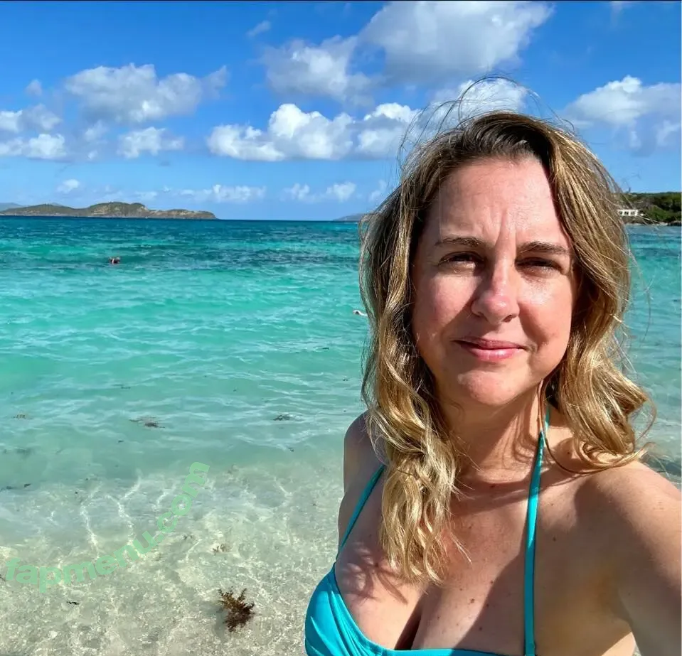 Mommyclubber nude photo #0002 (Mommyspov)