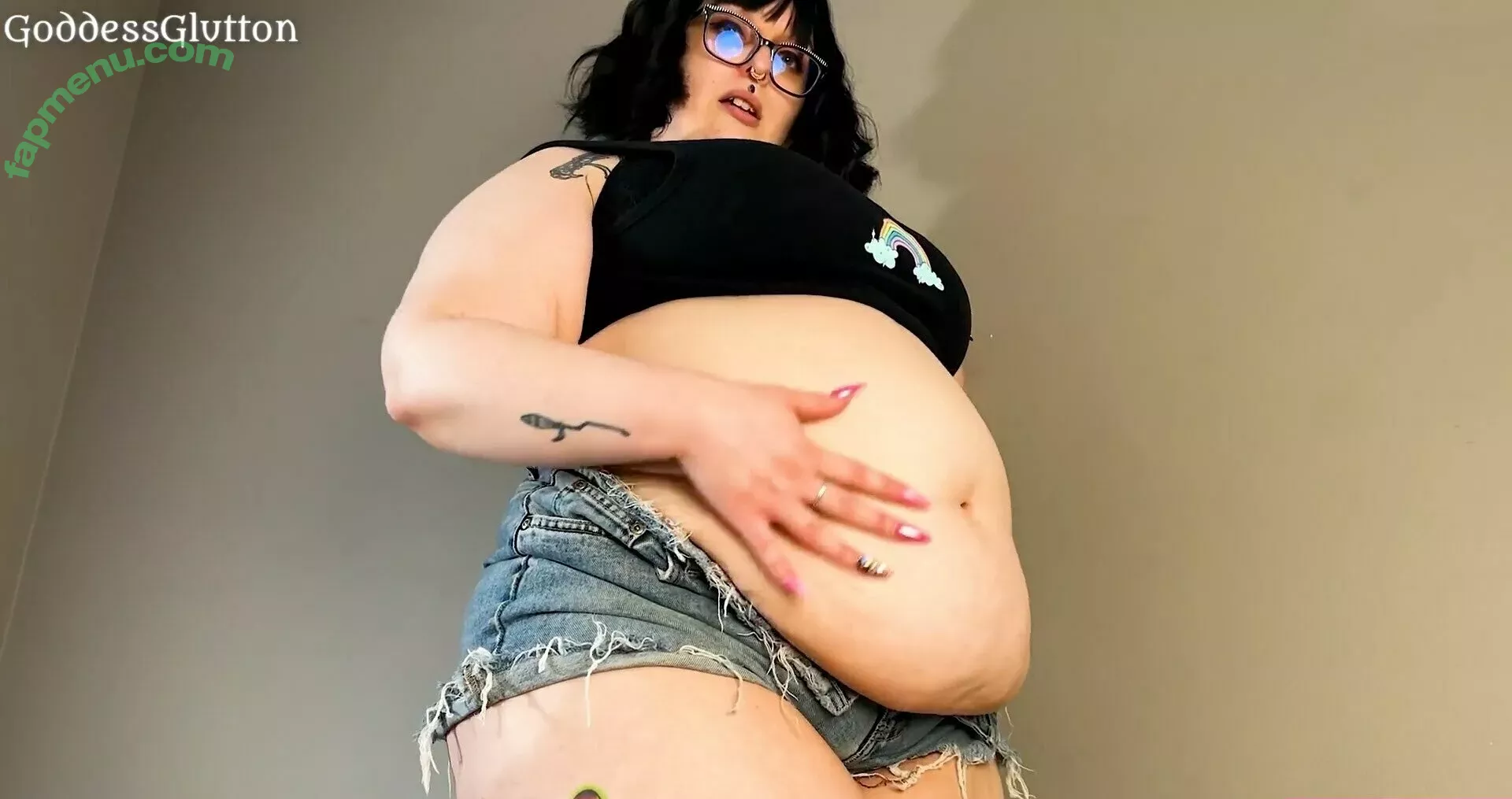 mommyglutton nude photo #0081 (mommy_meghan_)