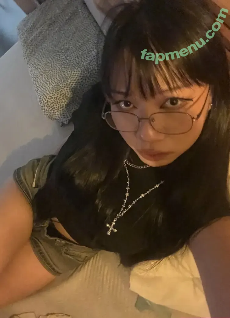 mommyissues9000 nude photo #0001 (mommyissues9000)