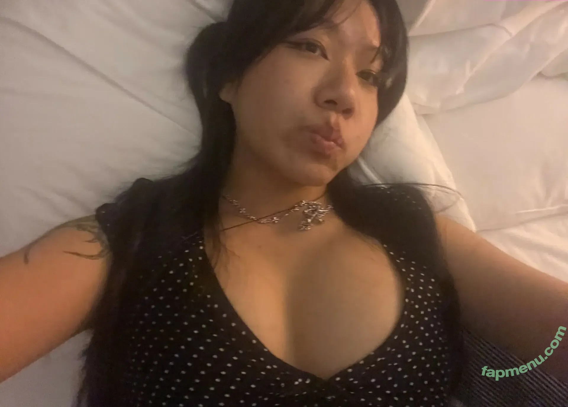 mommyissues9000 nude photo #0038 (mommyissues9000)