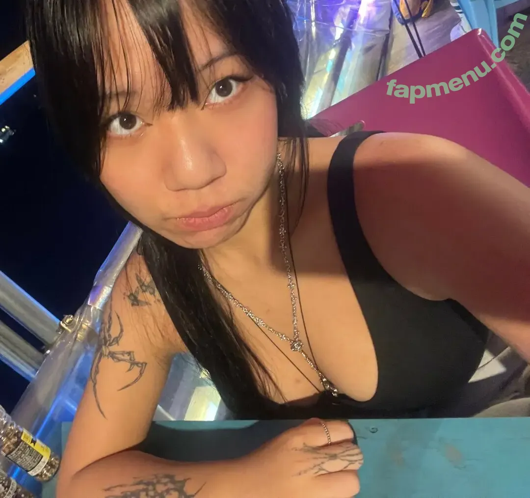 mommyissues9000 nude photo #0040 (mommyissues9000)