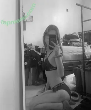 Mommyj22 / mommyj.22 nude photo #0019