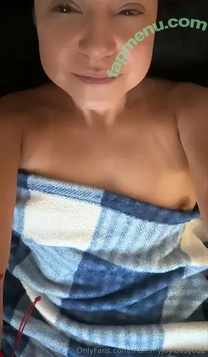 mommyjoyluvsyou2 / mommy.wonders nude photo #0042