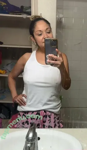 mommyjoyluvsyou2 / mommy.wonders nude photo #0045