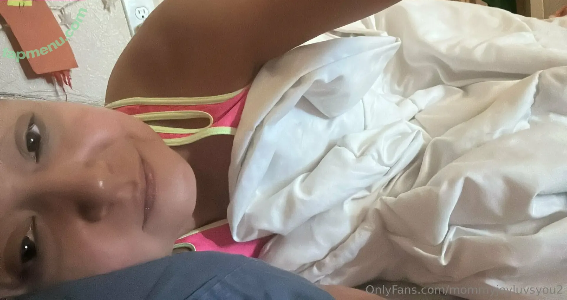 mommyjoyluvsyou2 nude photo #0044 (mommy.wonders)