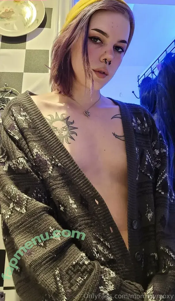 mommymoxy nude photo #0033 (mommymoxo)