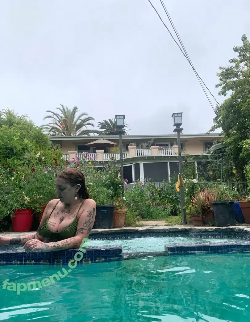 mommyvelv nude photo #0002 (velvetears2)