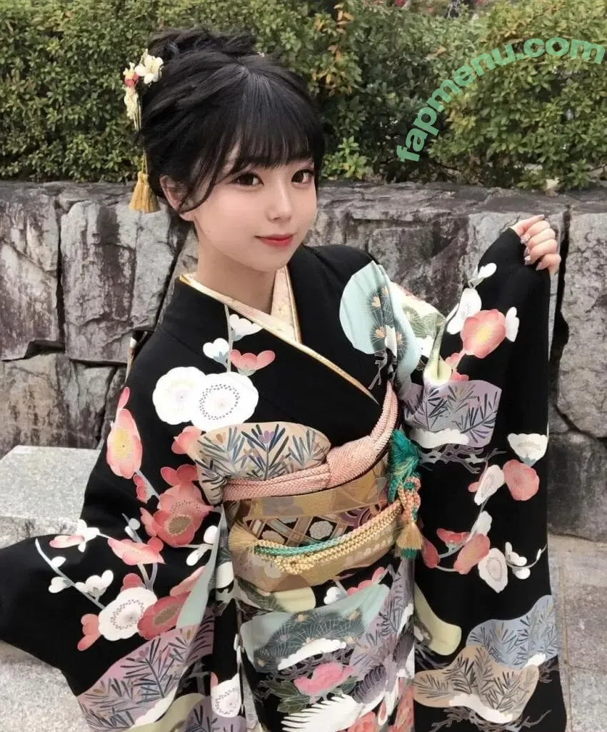 momo_burlesque nude photo #0094 (succulentmomo)