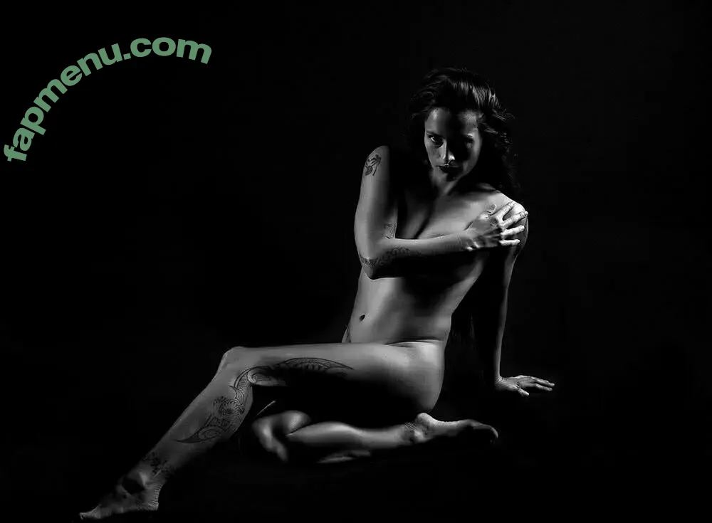 momo.moonstone.free nude photo #0018 (momo.moonstone)