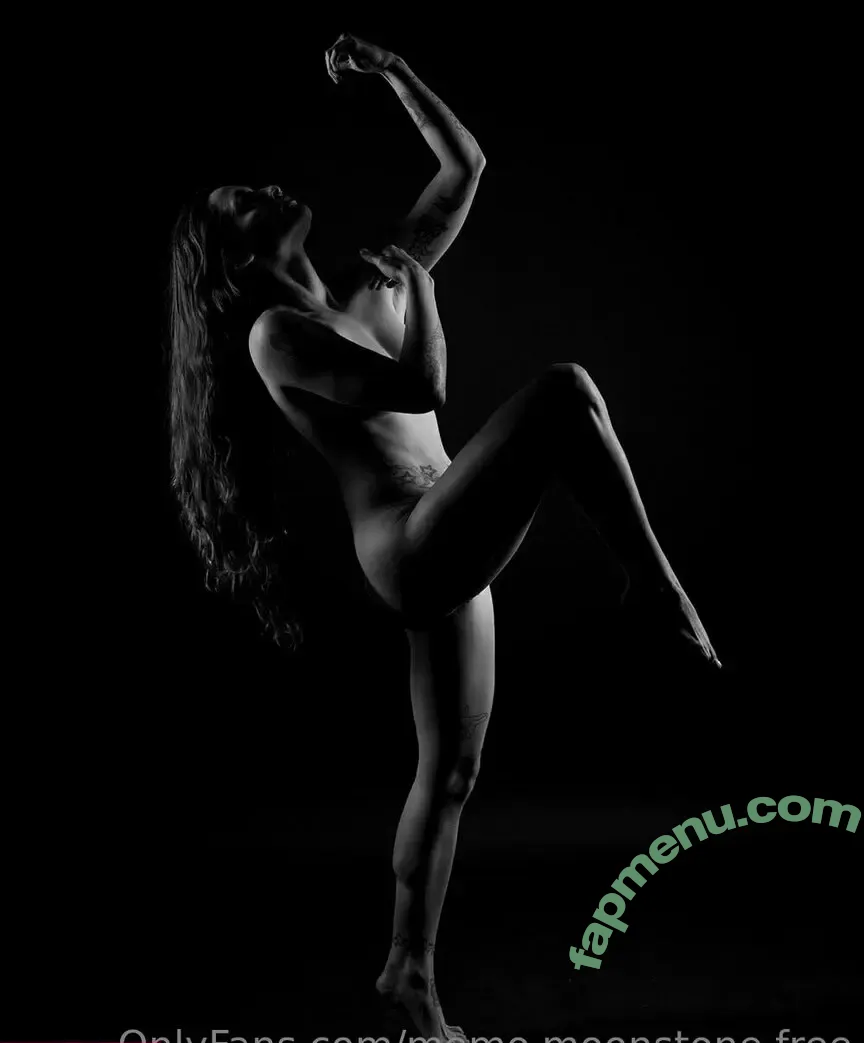 momo.moonstone.free nude photo #0025 (momo.moonstone)