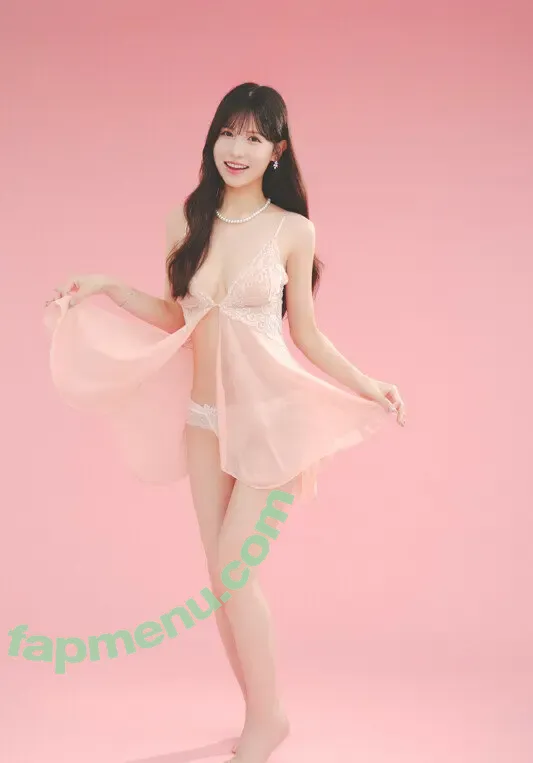 Momo Sakura nude photo #0069 (sakumomo1203 / sakuramomo_official / 桜空もも)