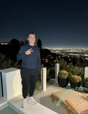 momocam / momocam_stories nude photo #0082