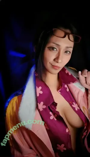 Momocos / momo.onepiececosplay nude photo #0001